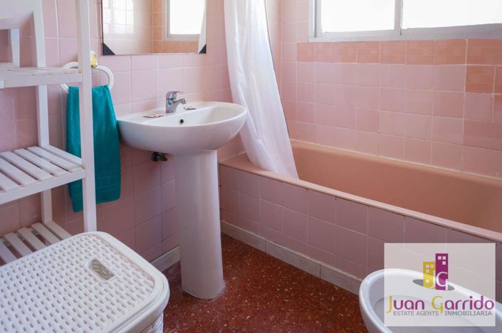 Image No.11-2 Bed Property for sale