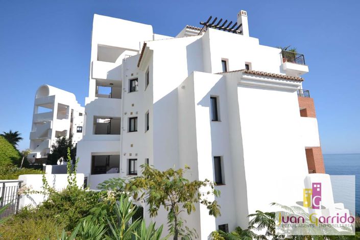 Image No.17-2 Bed Property for sale