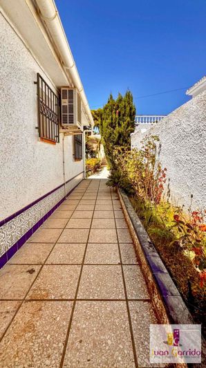 Image No.19-3 Bed Villa for sale