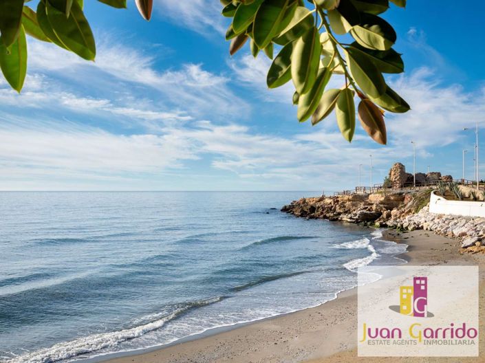 Image No.20-2 Bed Apartment for sale