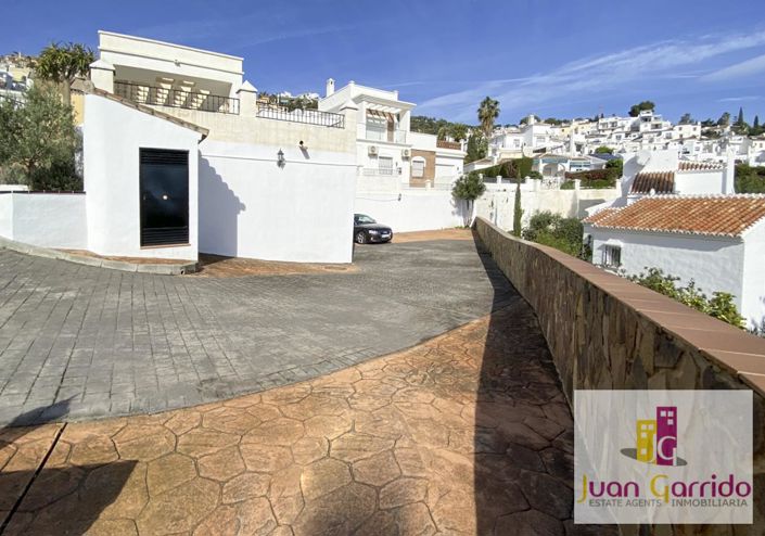 Image No.27-2 Bed Apartment for sale