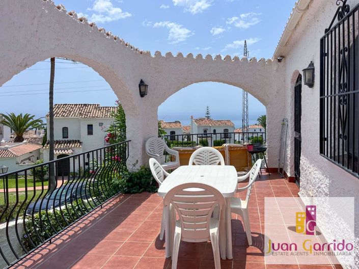 Image No.2-4 Bed Villa for sale