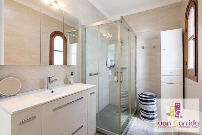 Image No.15-3 Bed Villa for sale