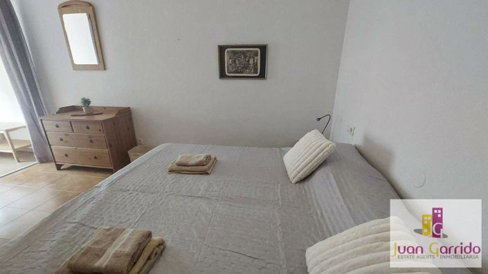 Image No.11-3 Bed Property for sale