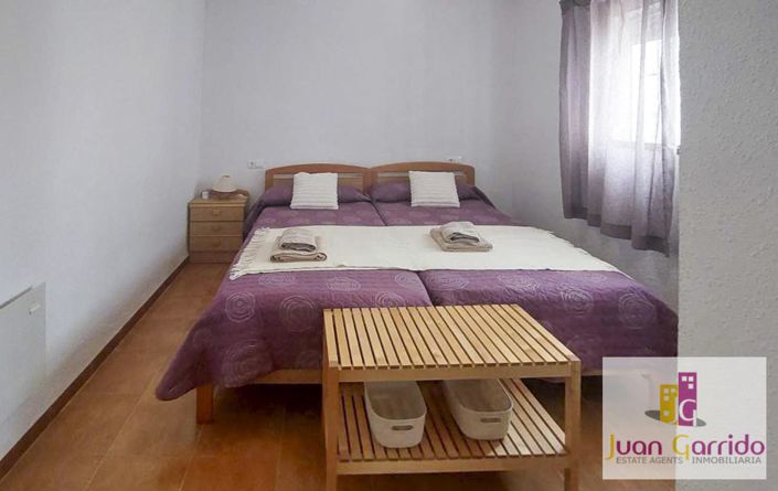 Image No.13-3 Bed Property for sale