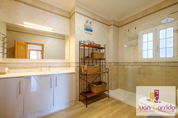 Image No.27-3 Bed Villa for sale