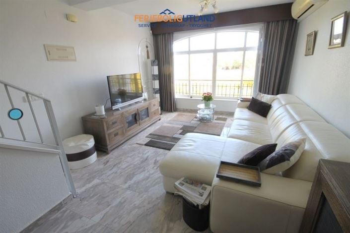 Image No.3-4 Bed Townhouse for sale