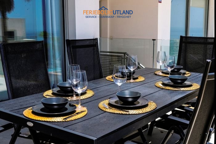 Image No.20-4 Bed Townhouse for sale