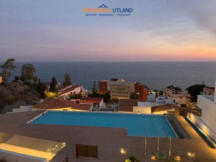 Image No.4-4 Bed Townhouse for sale