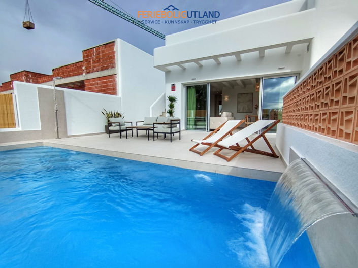 Image No.1-3 Bed Villa for sale