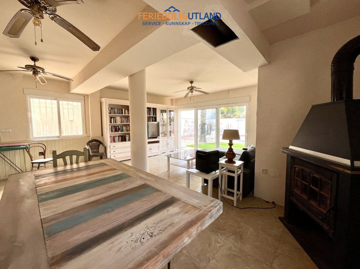 Image No.10-5 Bed Villa for sale