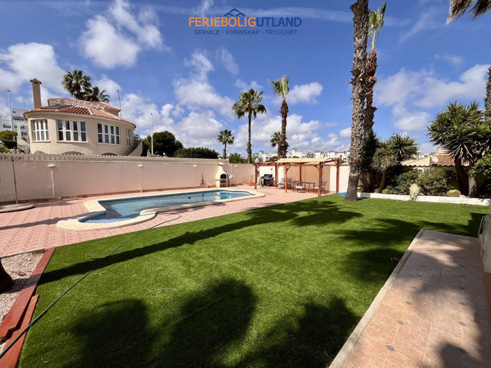 Image No.28-5 Bed Villa for sale