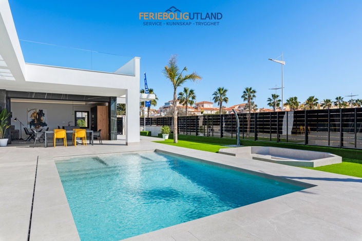 Image No.18-3 Bed Villa for sale