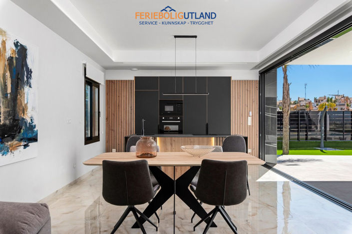 Image No.29-3 Bed Villa for sale