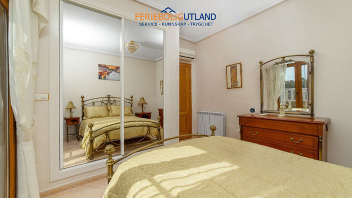 Image No.24-2 Bed Villa for sale