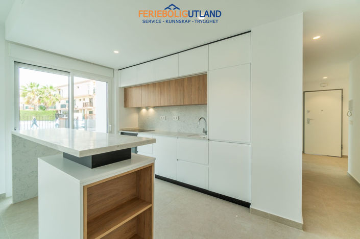 Image No.12-4 Bed Apartment for sale