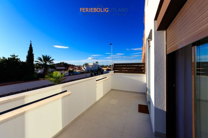 Image No.16-4 Bed Townhouse for sale