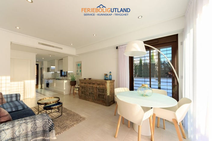 Image No.27-4 Bed Townhouse for sale