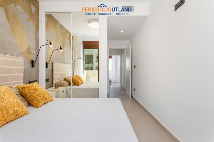 Image No.20-3 Bed Apartment for sale