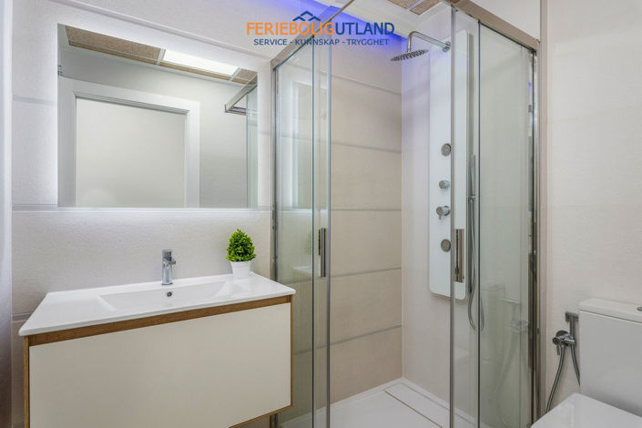 Image No.45-3 Bed Apartment for sale