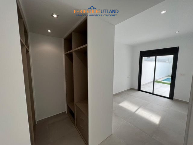 Image No.5-3 Bed Villa for sale