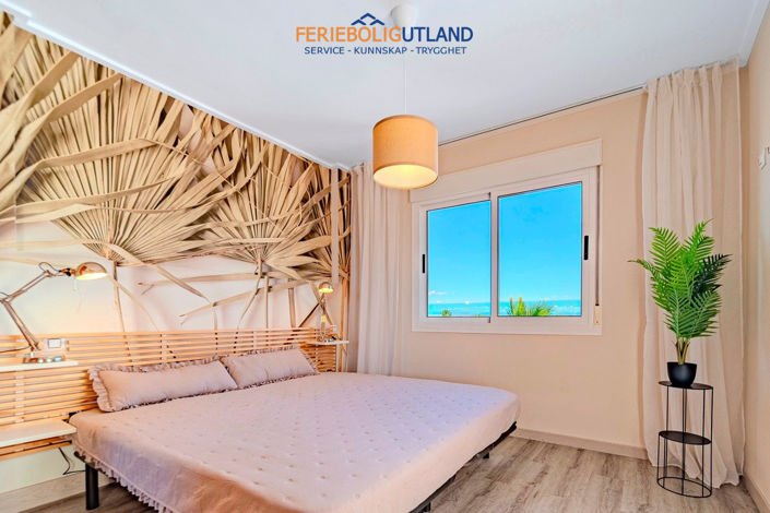 Image No.11-3 Bed Townhouse for sale