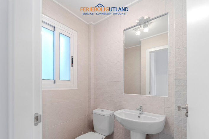 Image No.18-3 Bed Townhouse for sale