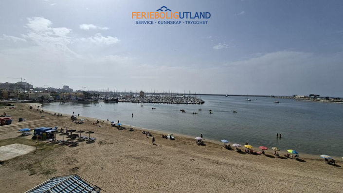 Image No.15-3 Bed Apartment for sale