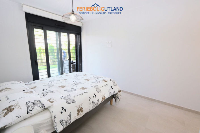 Image No.28-3 Bed Apartment for sale