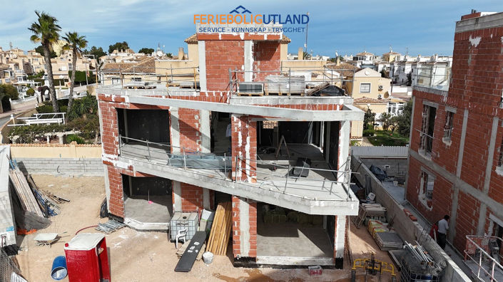 Image No.48-4 Bed Villa for sale