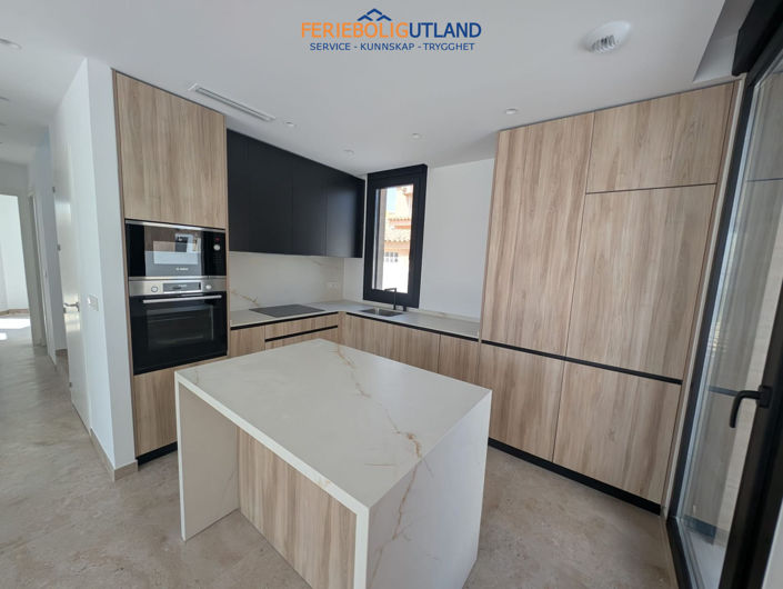 Image No.4-4 Bed Villa for sale