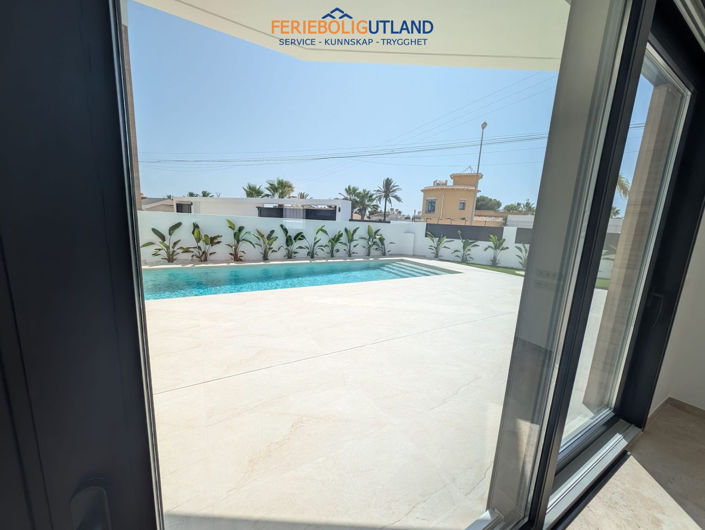 Image No.45-4 Bed Villa for sale