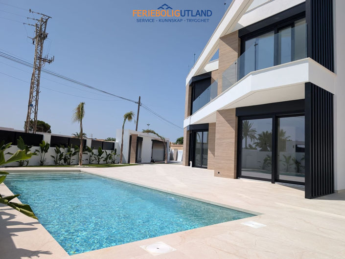 Image No.6-4 Bed Villa for sale