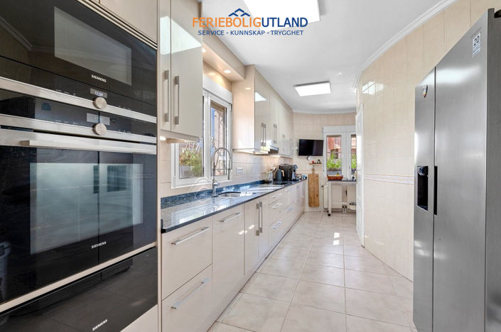 Image No.15-5 Bed Villa for sale