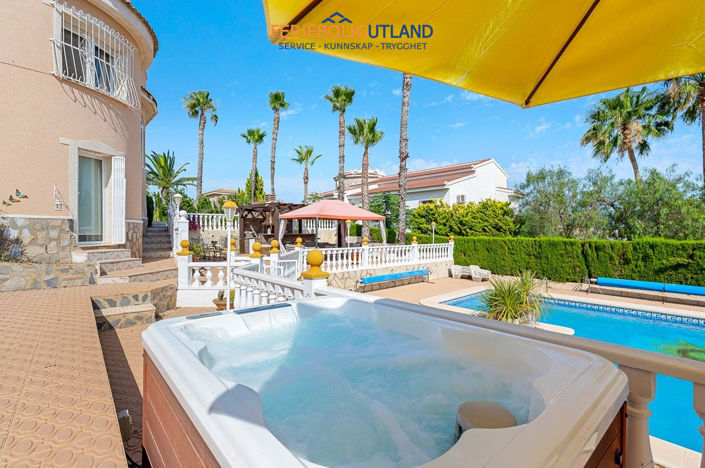 Image No.40-5 Bed Villa for sale