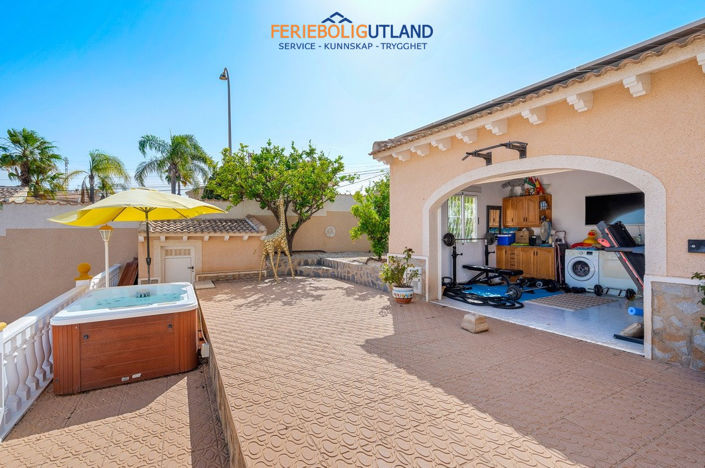 Image No.42-5 Bed Villa for sale