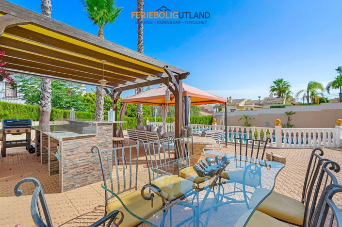 Image No.50-5 Bed Villa for sale