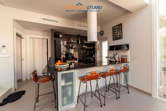 Image No.4-3 Bed Villa for sale