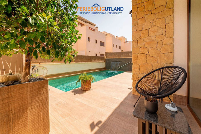 Image No.47-3 Bed Villa for sale