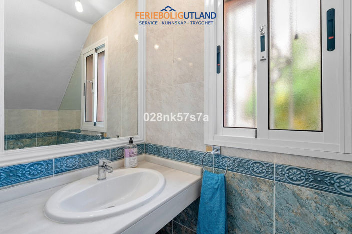 Image No.14-3 Bed Townhouse for sale