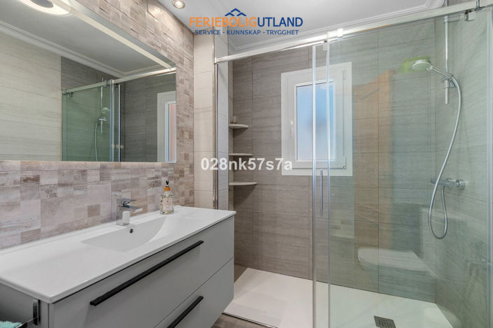 Image No.26-3 Bed Townhouse for sale