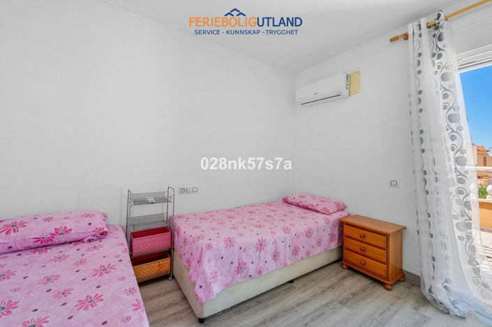 Image No.28-3 Bed Townhouse for sale