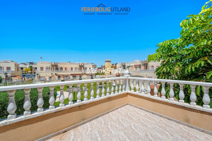 Image No.30-3 Bed Townhouse for sale