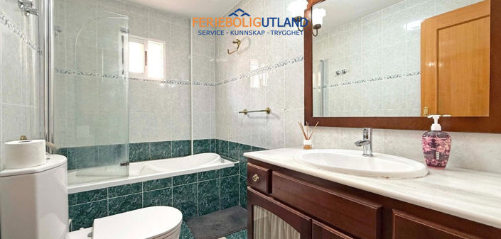 Image No.20-3 Bed Villa for sale