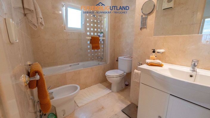 Image No.25-3 Bed Villa for sale