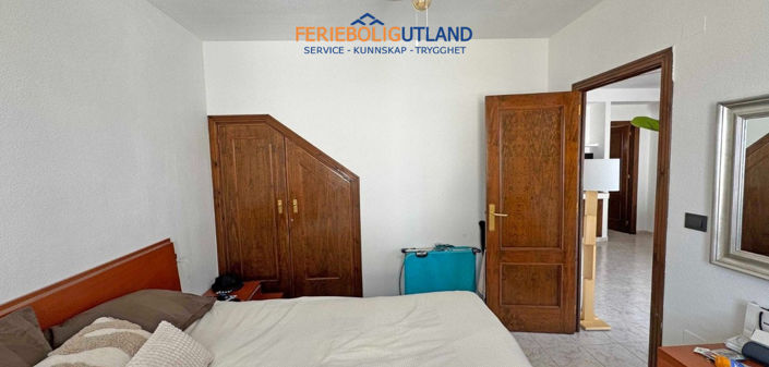 Image No.21-3 Bed Apartment for sale