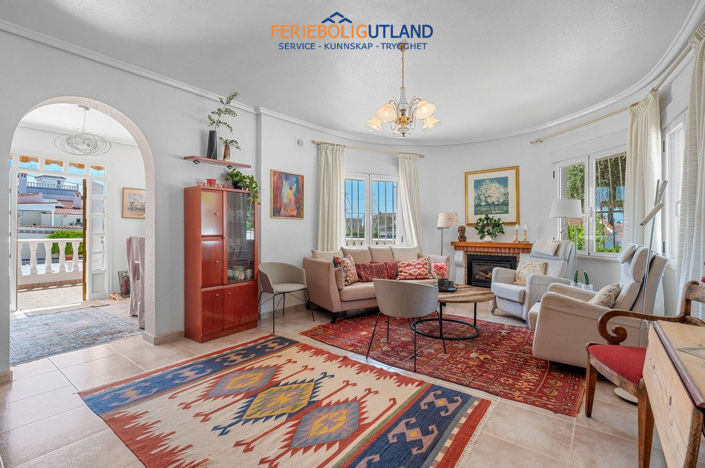 Image No.10-3 Bed Villa for sale