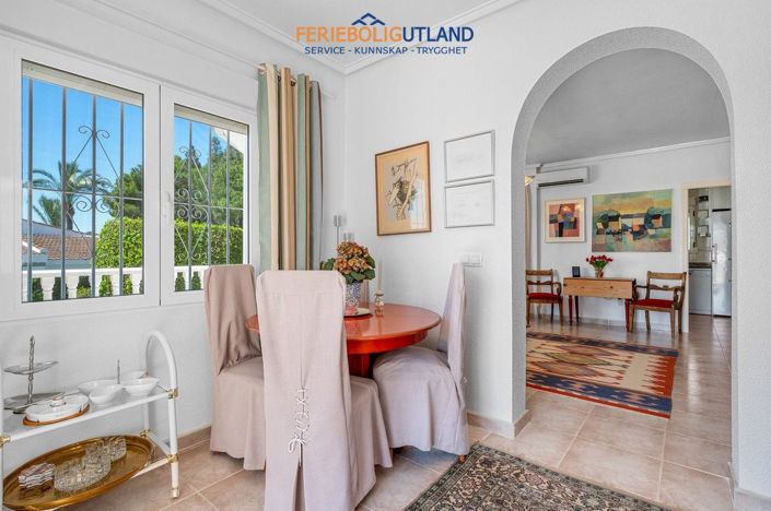 Image No.12-3 Bed Villa for sale