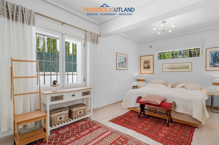 Image No.20-3 Bed Villa for sale