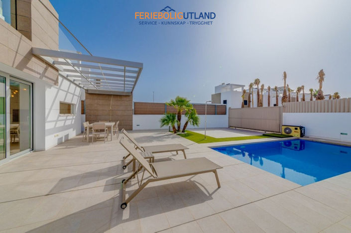 Image No.31-3 Bed Villa for sale